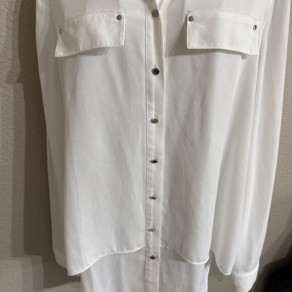 White House Black Market size 4 White Button Up Blouse Slit Back Tunic Office - Picture 2 of 7